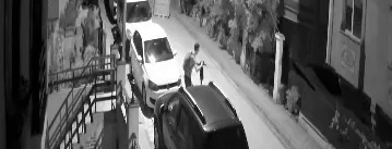 Gece 04.00'te skuterini çaldılar, kamera her anı kaydetti