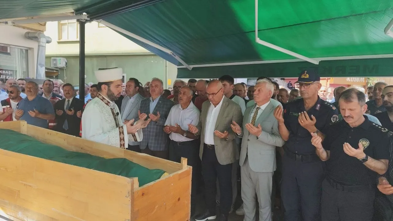 Giresun selinde kaybolan öğretmen son yolculuğuna uğurlandı