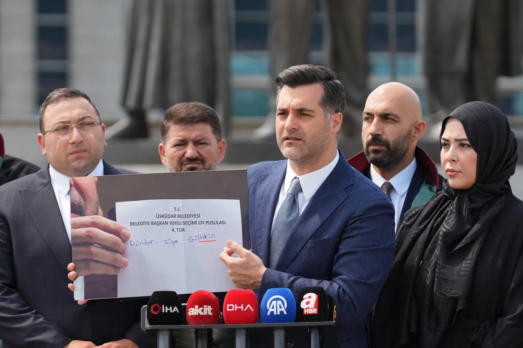 Üsküdar’da başkan vekilliği krizine yargı yolu