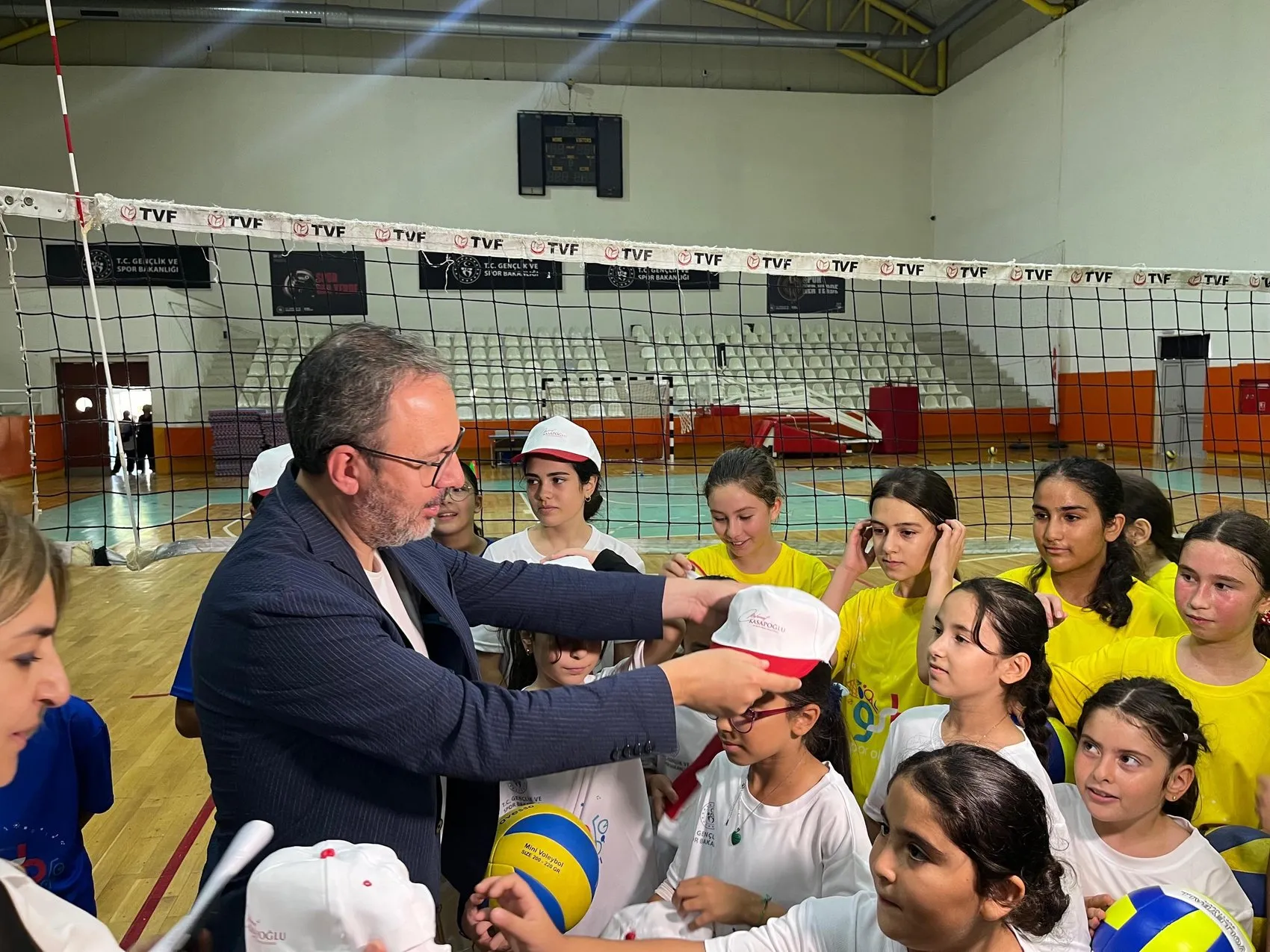 İzmirli çocuklara yüzme eğitimi müjdesi