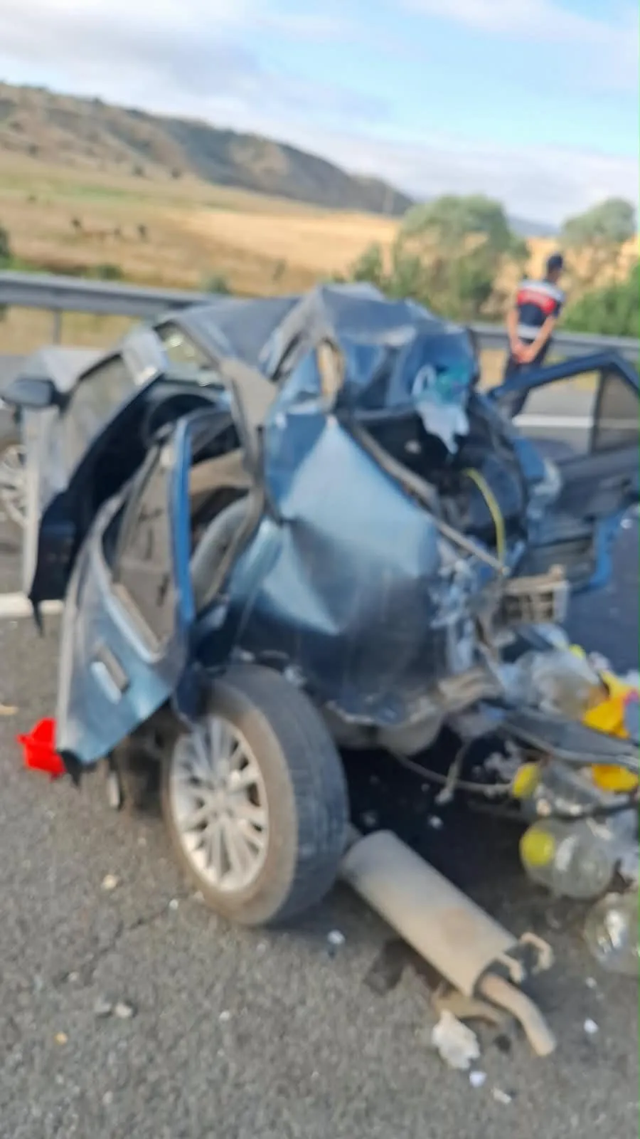 Gerede yolunda sabah faciası İki otomobil ve otobüs çarpıştı