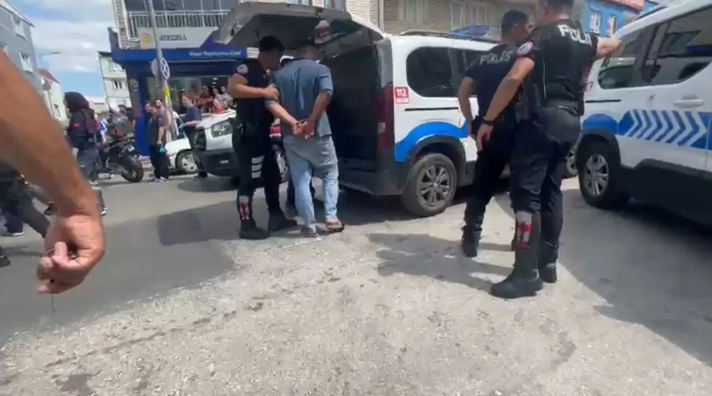 Bursa'da sokak ortasında aile kavgası 6 yaralı