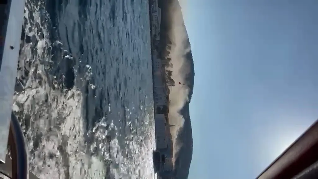 Heybeliada'da askeri okul çatısında yangın paniği