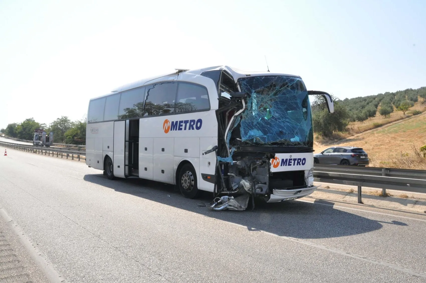 Manisa Salihli yolunda otobüs kazası 1 kişi hayatını kaybetti