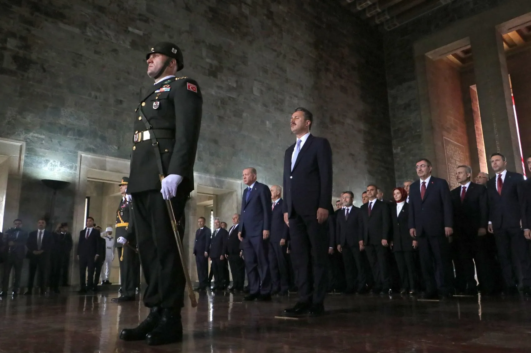 Anıtkabir'de tarihi gün: Devletin zirvesi Büyük Zafer'in 104. yıl dönümünde bir araya geldi