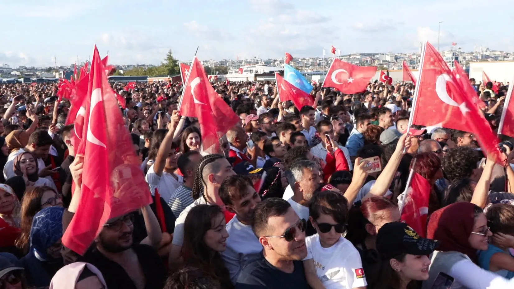 Yenikapı semalarında gökyüzü şöleni: SOLOTÜRK nefes kesti