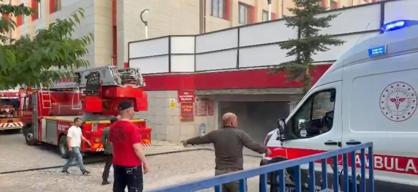 Erzurum Adliyesinde arşiv bölümünde yangın paniği yaşandı