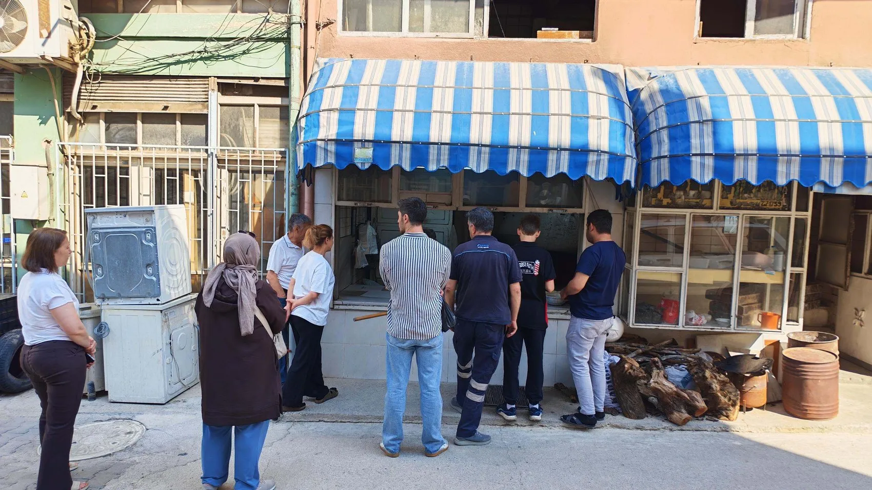 Manisa Demirci’de 107 yıllık pide geleneği sürüyor