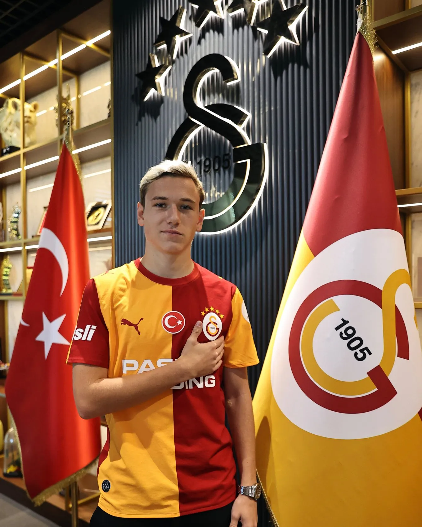 Galatasaray'dan Rus yıldız Aleksei Batrakov için büyük yatırım