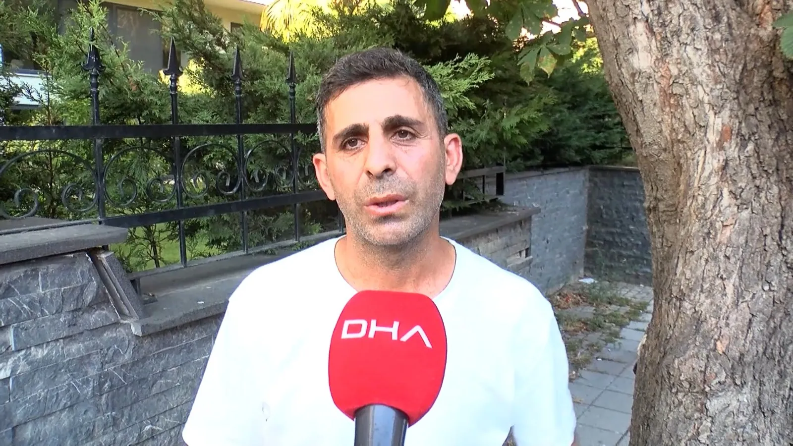 Fatih'te camide namaz kılan vatandaşın 450 bin liralık birikimi çalındı