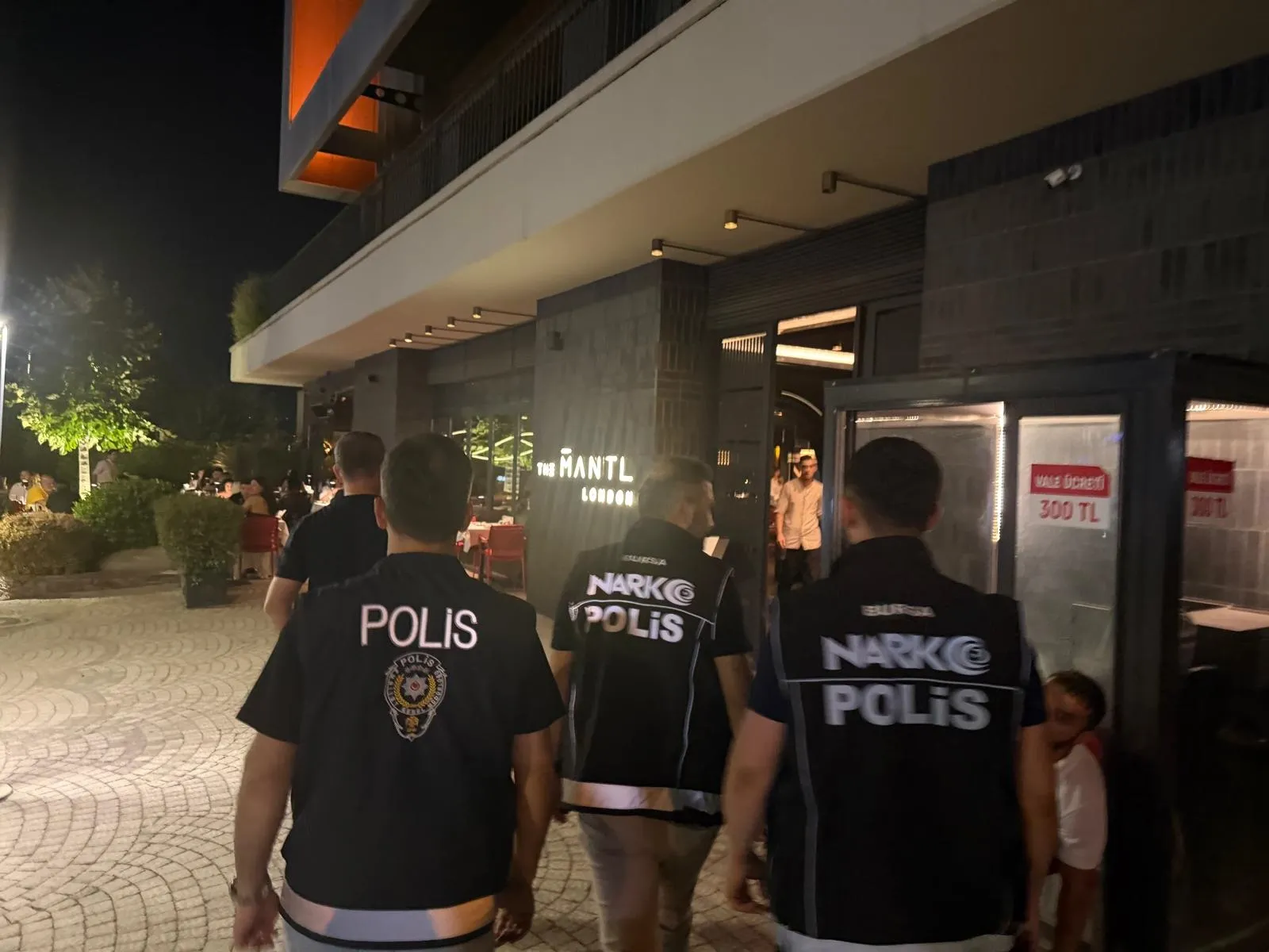 Bursa Nilüfer'de polis denetimi 8 aranan şüpheli yakalandı