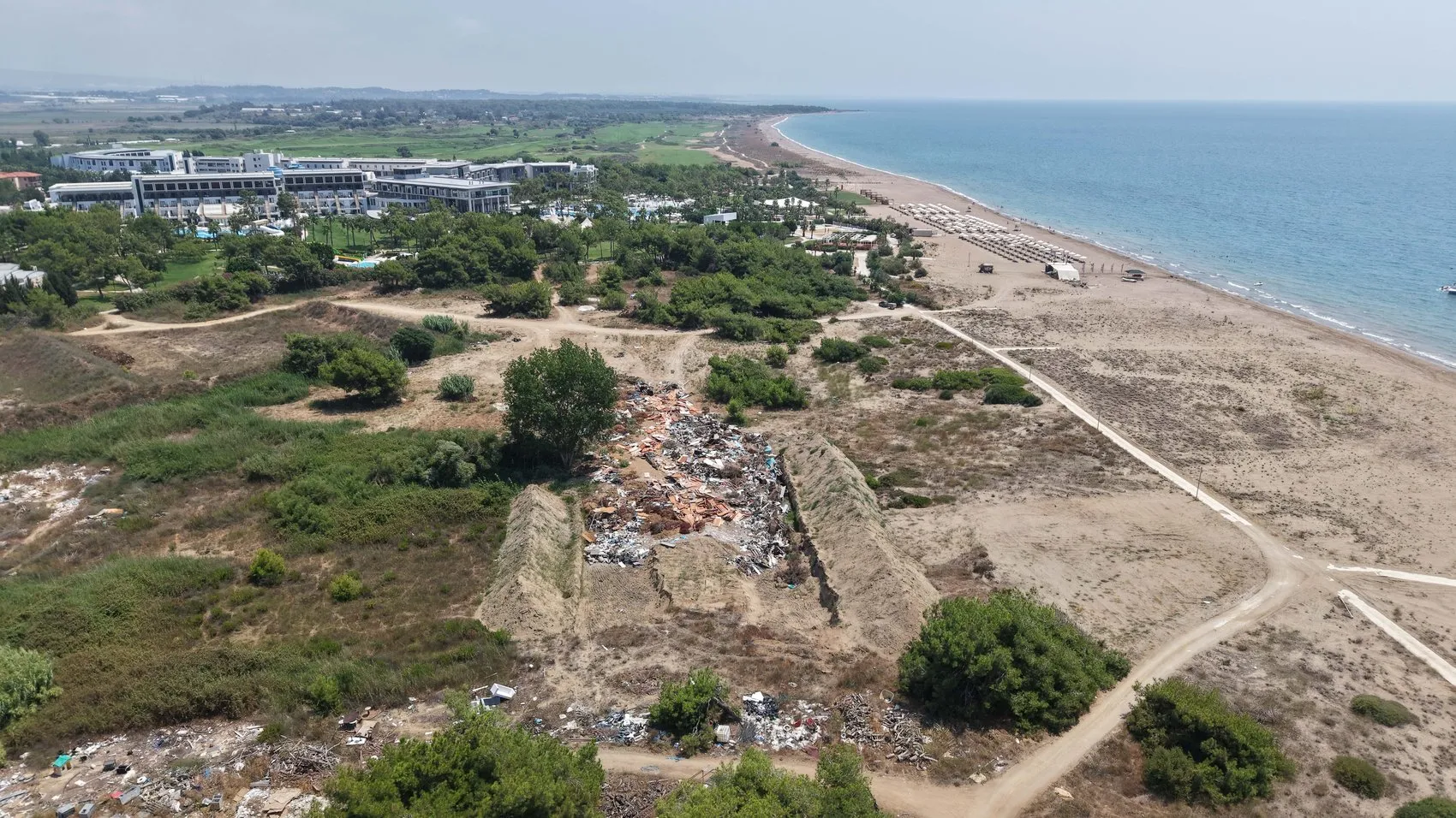 Caretta carettaların yuvasını çöplüğe çeviren otele sertifika şoku