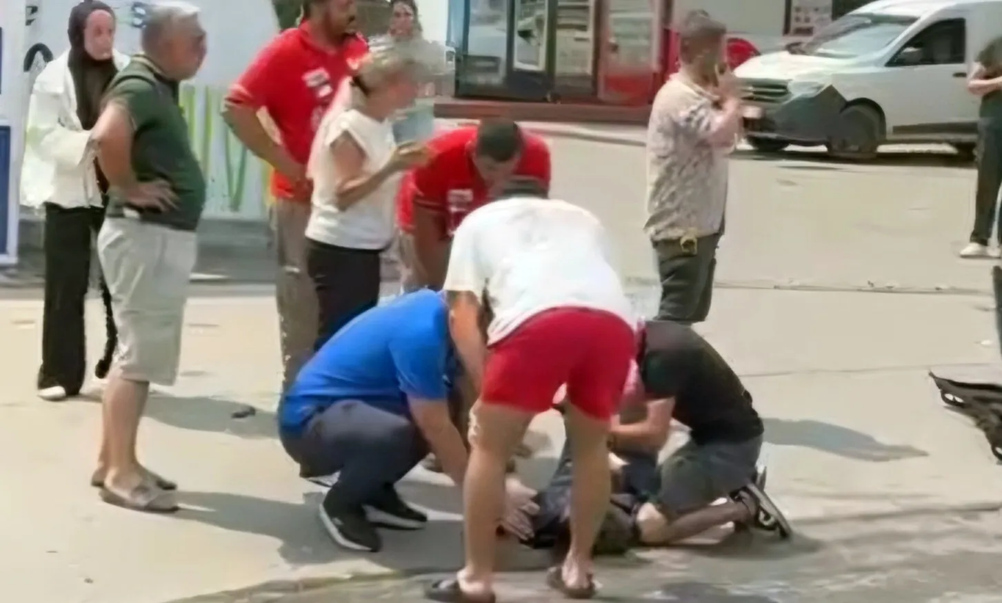Sapanca'da ATV ve otomobil çarpıştı İki kişi hastaneye kaldırıldı
