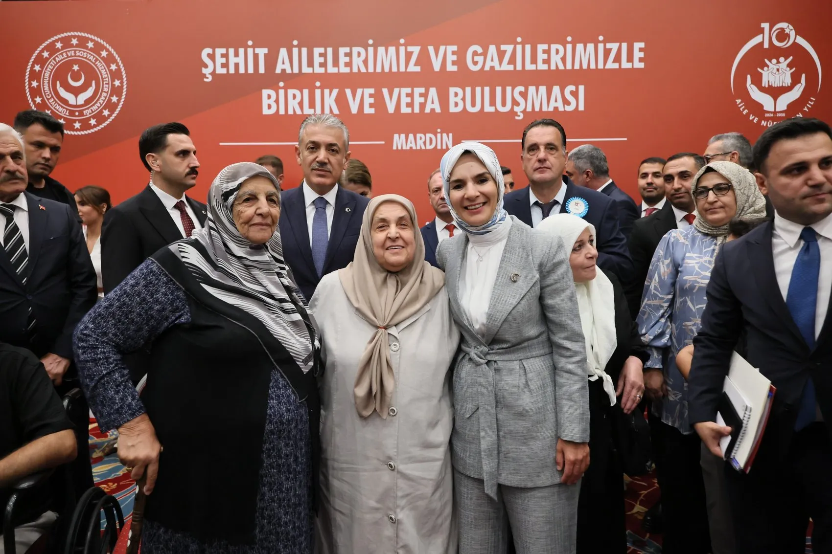 Mardin'de şehit aileleri ve gazilerle buluşan Bakan Göktaş Bu ülke, biz beraber oldukça daha da güçlü olacak