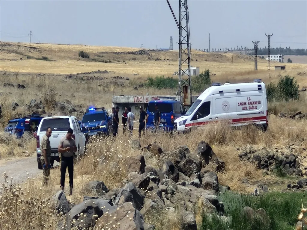 Diyarbakır'da kırsal alanda cansız bedeni bulunan Gülistan Karadağ davasında iki tutuklama