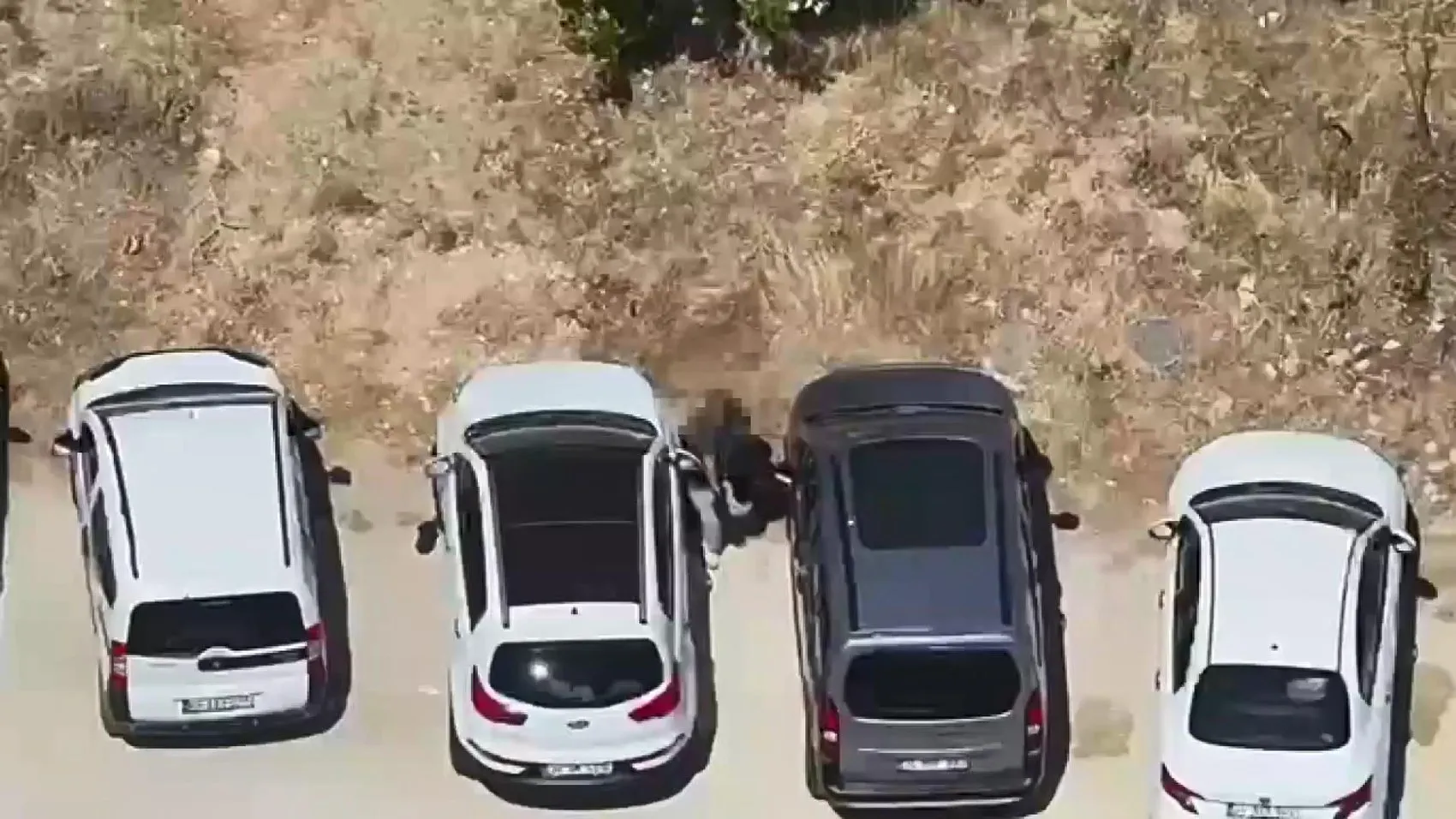 Büyükçekmece sahilinde hırsızlık yapan ikiliye dronlu suçüstü