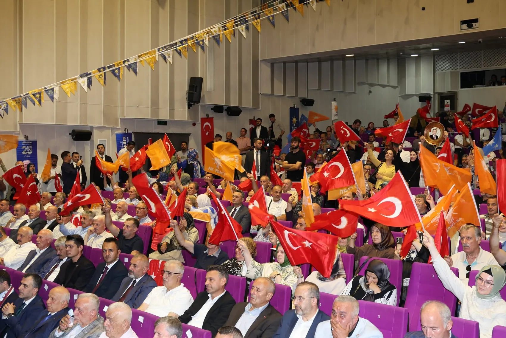 Adalet Bakanı Gürlek AK Parti teşkilatına Trabzon'da seslendi