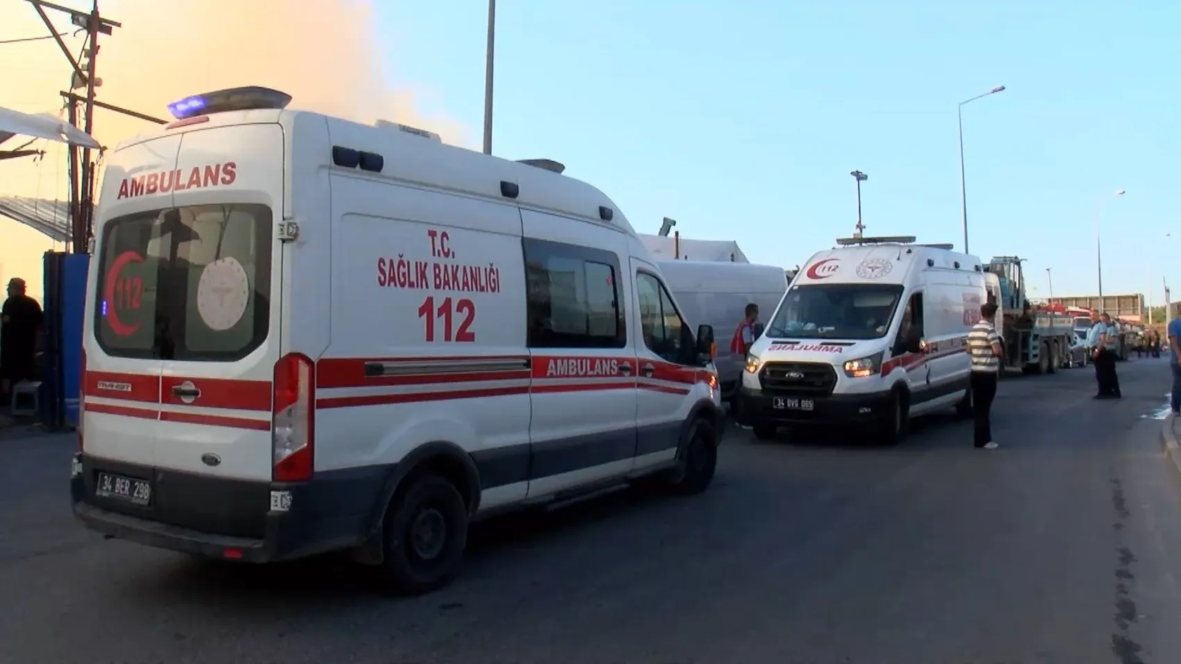 Tuzla’da otluk alanda başlayan yangın yatları küle çevirdi