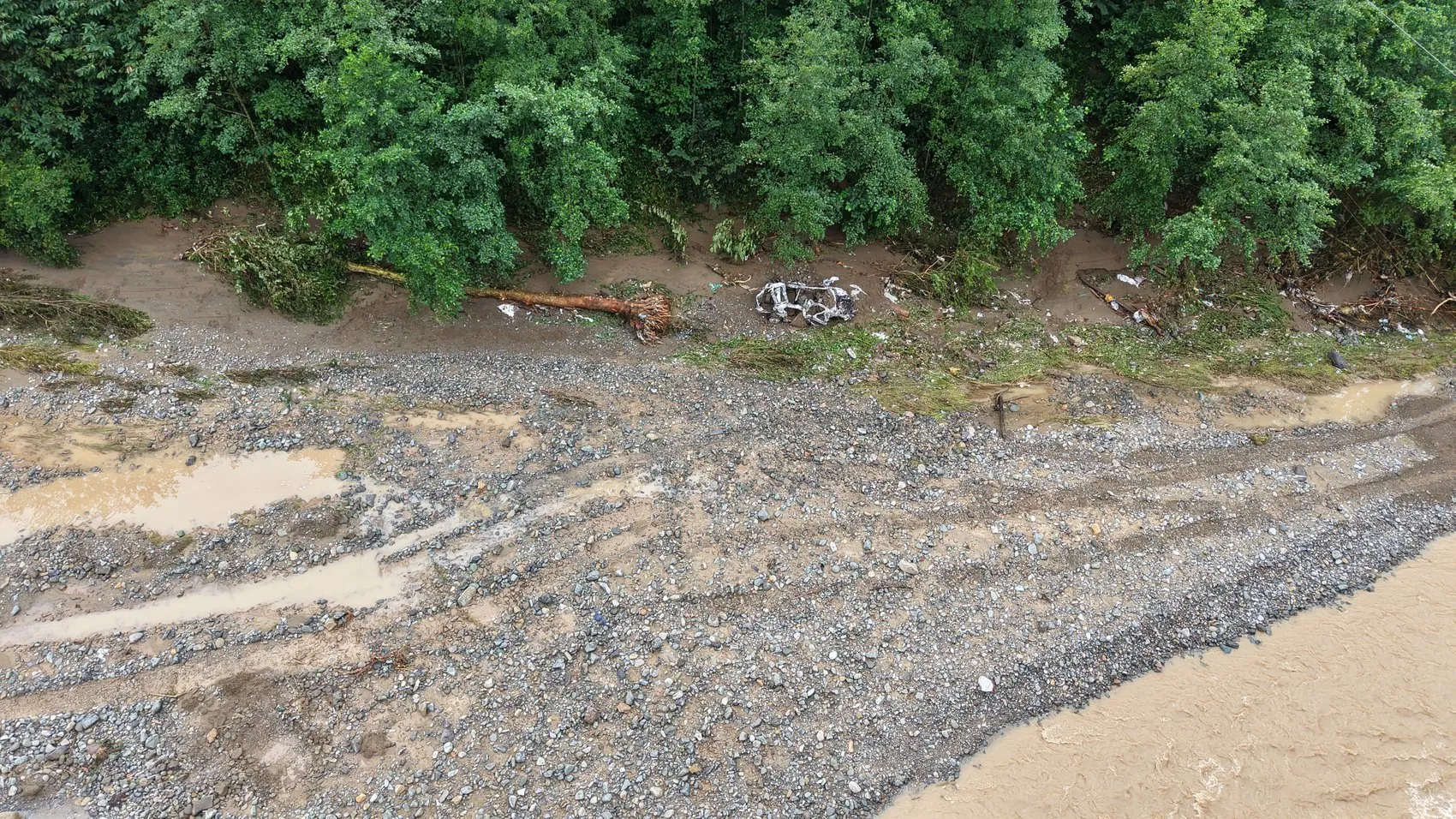 Giresun sel felaketinde iki kişiye ulaşılmaya çalışılıyor