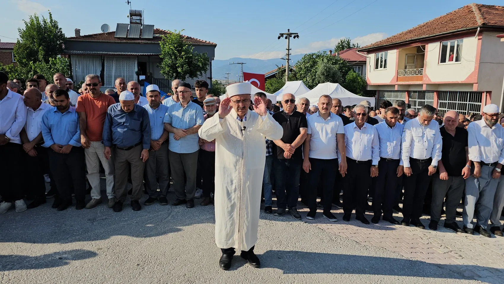 Kelkit Çayı'nda kaybolan İlker Parlak için gıyabi cenaze namazı kılındı