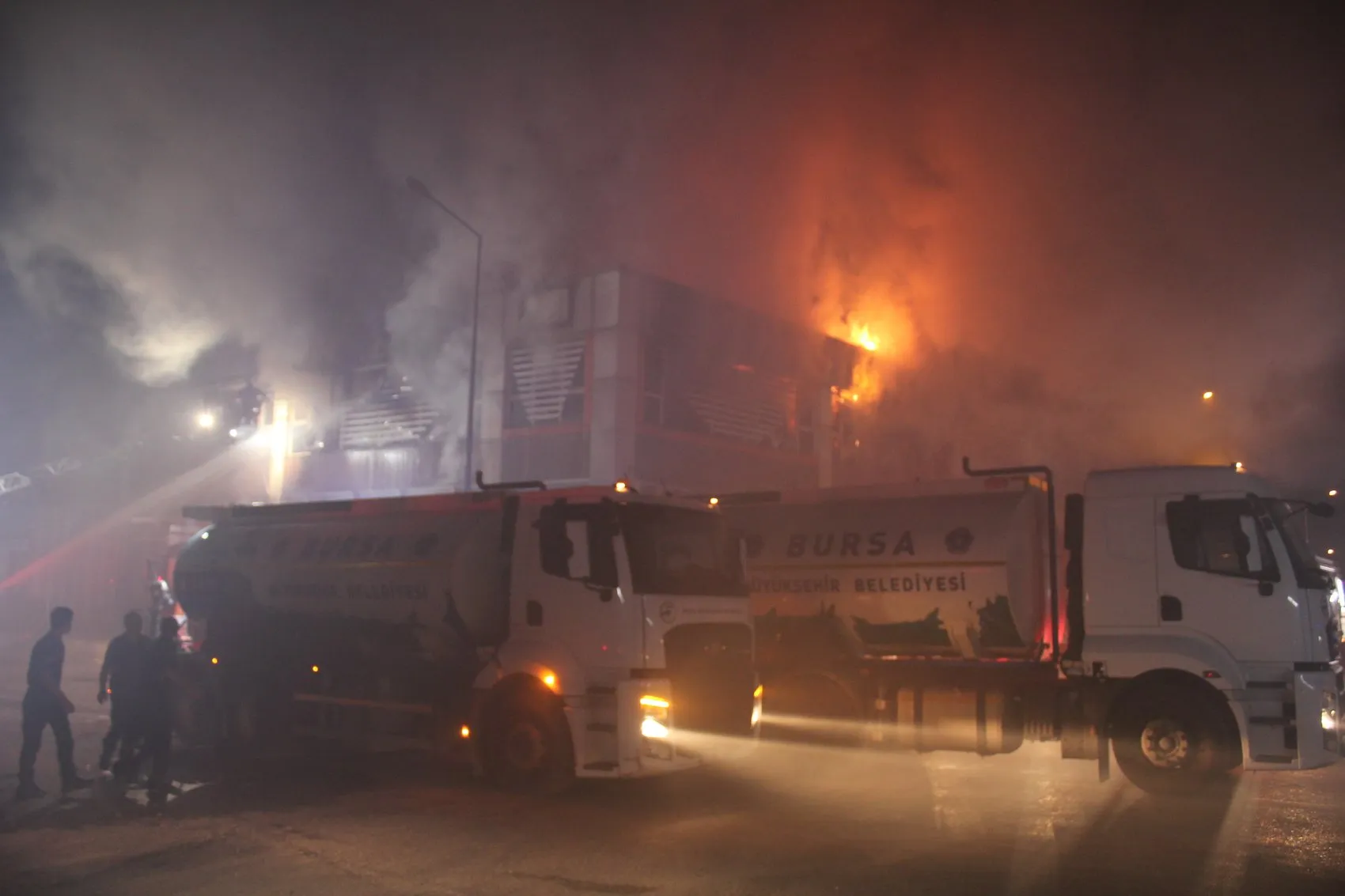 Bursa'daki yumurta tesisinde gece yarısı yangın paniği