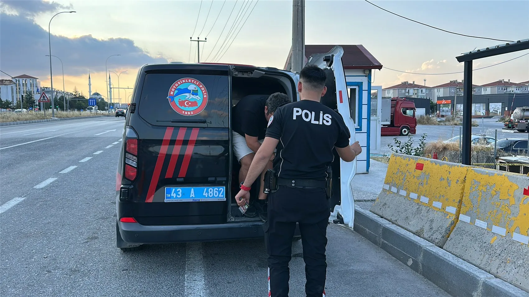 Antalya’daki kundakçı Kütahya yolunda yakalandı