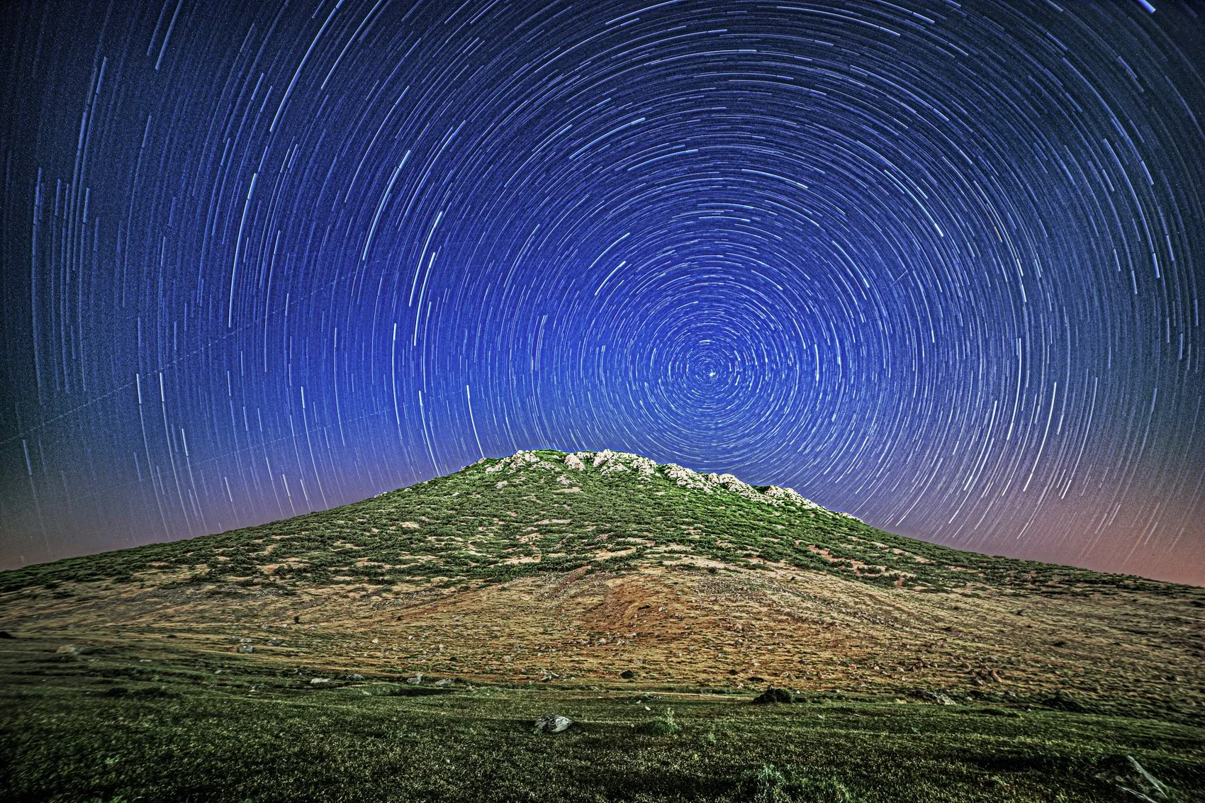 Bitlisin ıssız gecesinde meteor yağmuru görsel şölen sundu