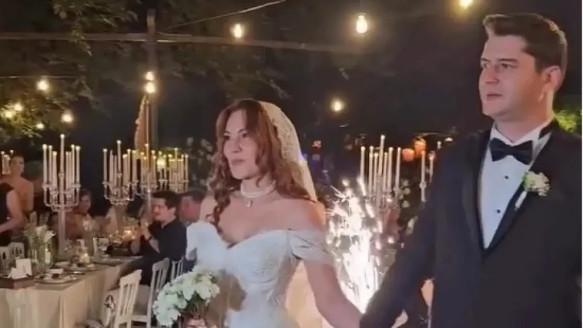 Ümit Besen’in kızı Ezgi Besen evlendi! Ünlü şarkıcı nikaha yetişemedi 1
