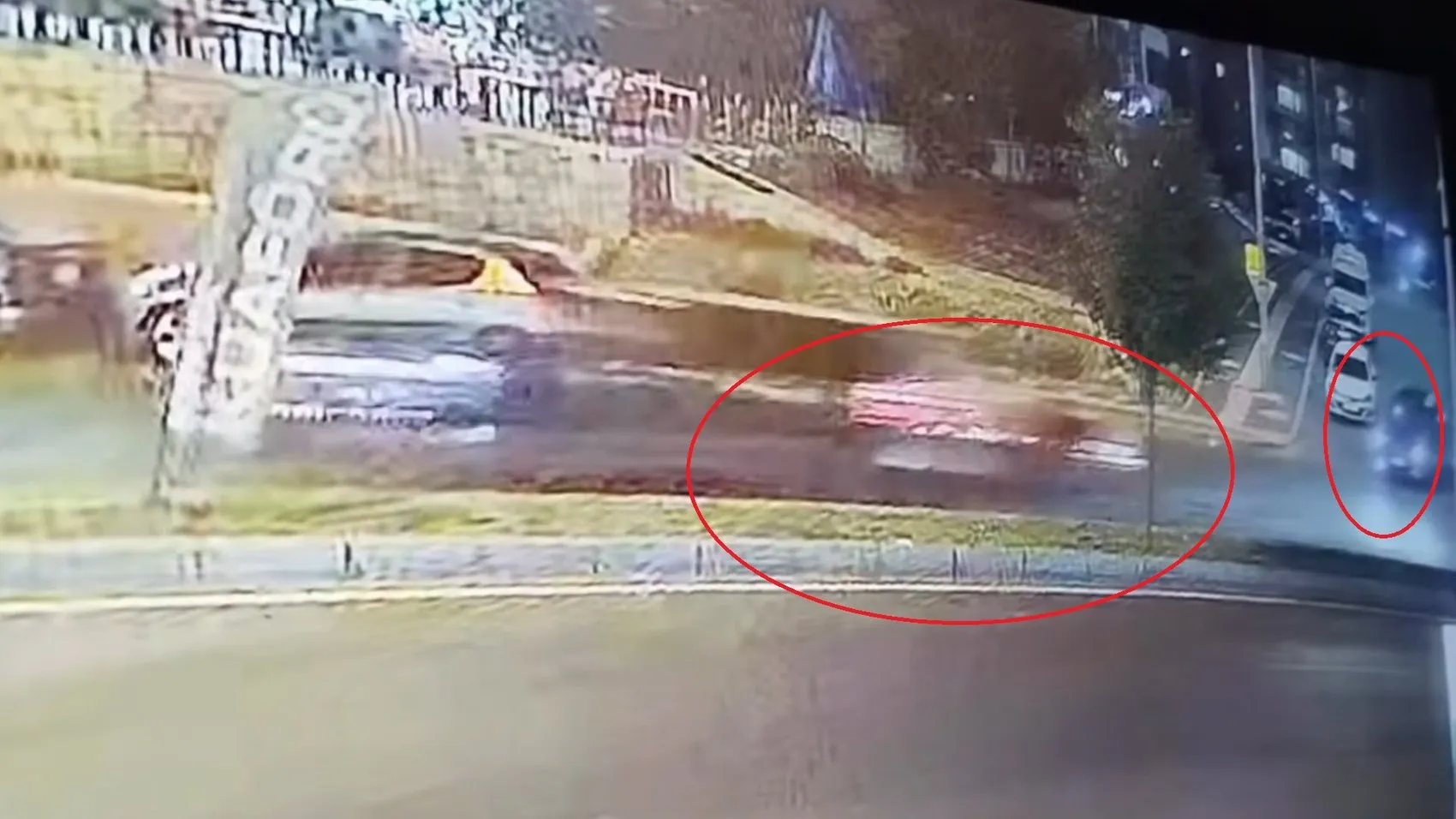 Diyarbakır'da kuryenin ölümle burun buruna geldiği anlar kamerada