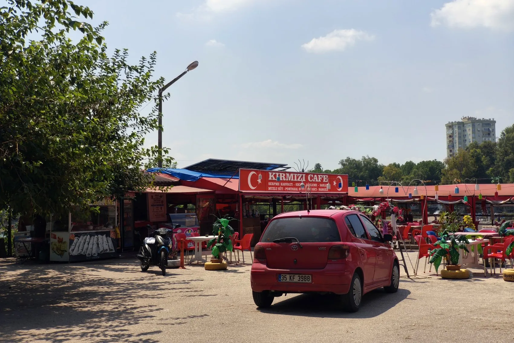 Adana'da basit bir bakışma cinayetle bitti