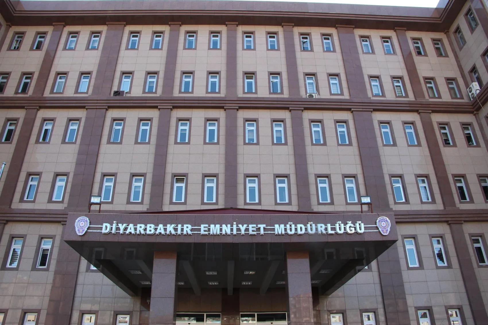 Diyarbakır'daki restoran baskınında 5 kişi tutuklandı