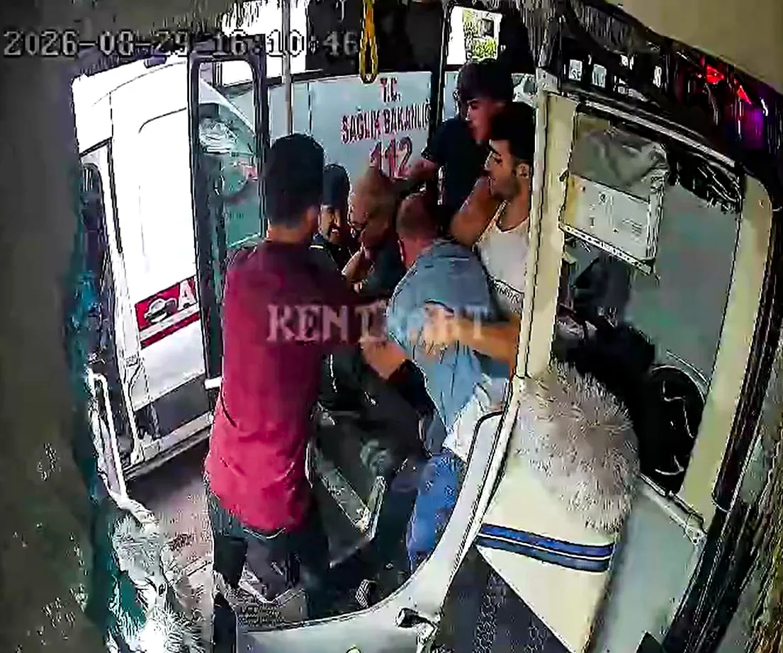Adana’da yol verme tartışması kavgaya dönüştü Ambulans şoförü hakkında inceleme
