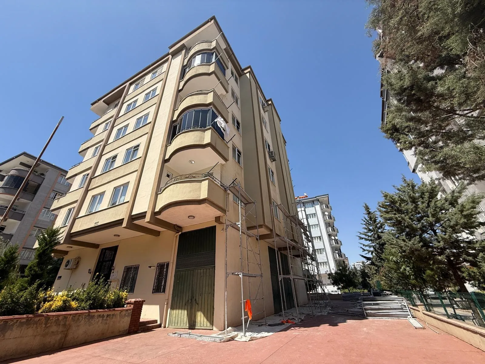 Gaziantep’te dış cephe işçisi iskeleden düşerek hayatını kaybetti