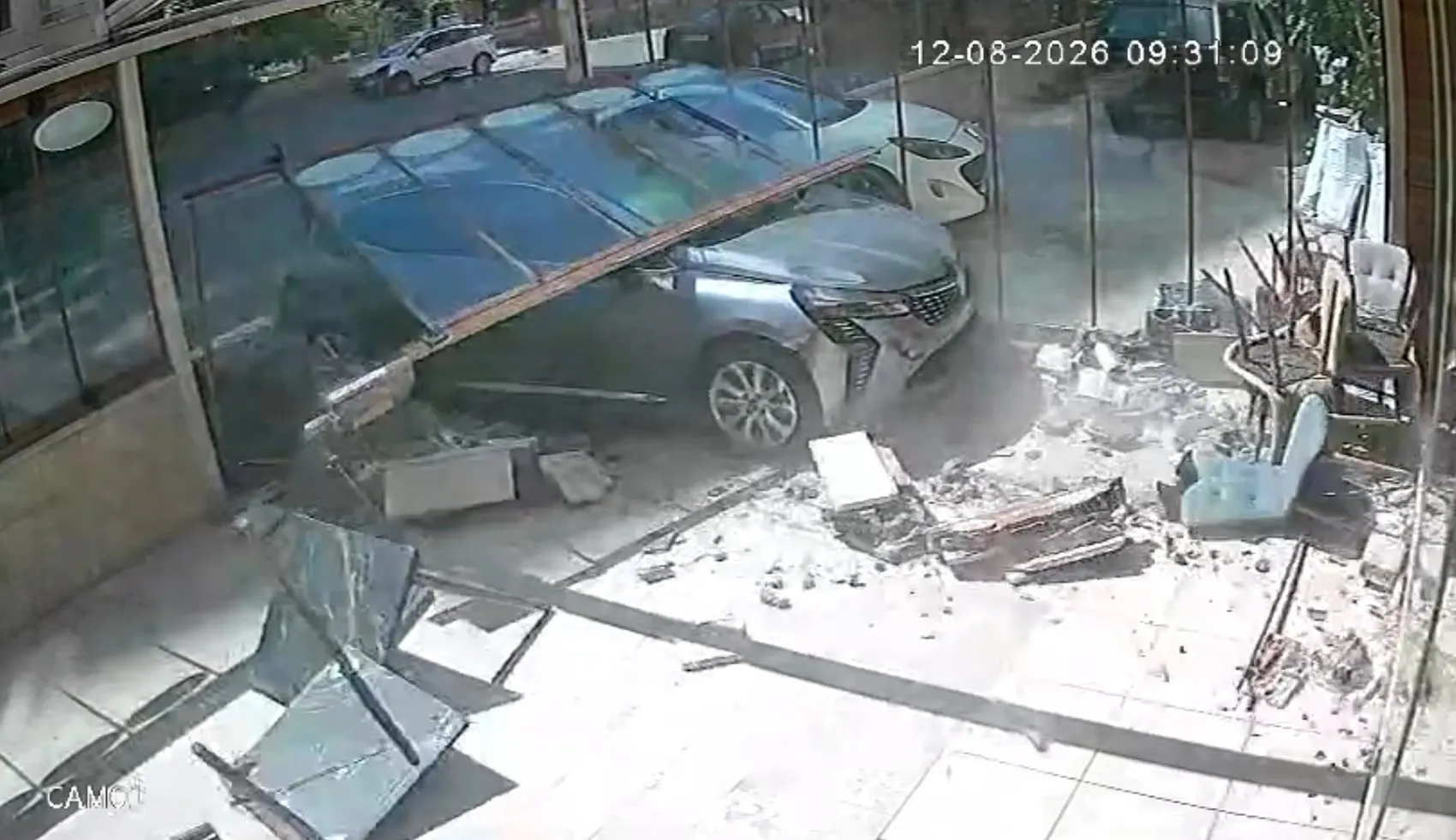 Kayseri'de trafik kazası fırını yıktı