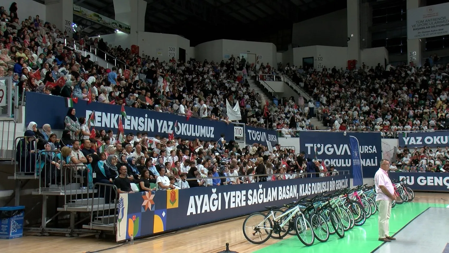 Bursa'da 35 bin genç yaz okulunu tamamladı