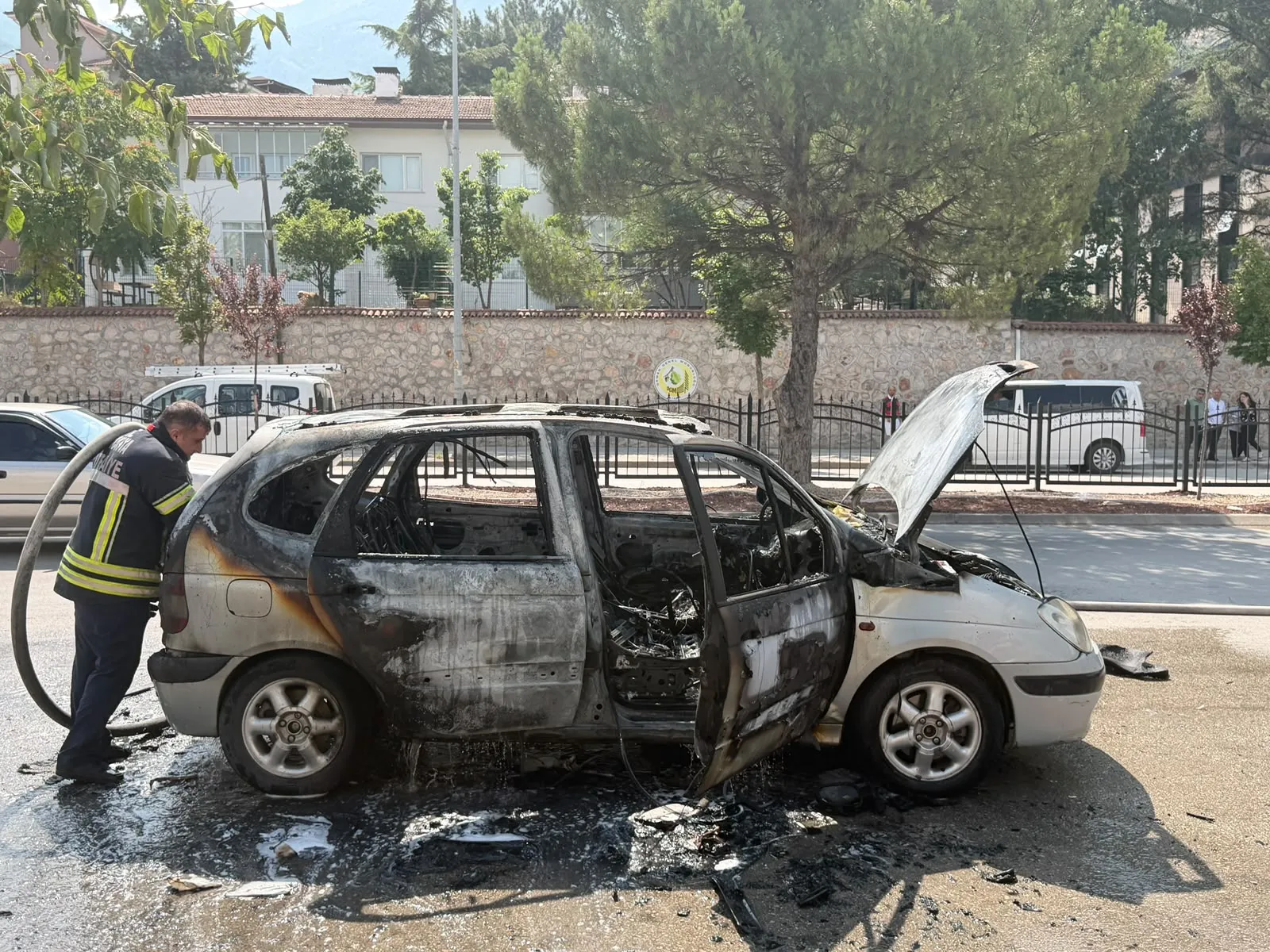 Amasya trafiğinde korkutan araç yangını