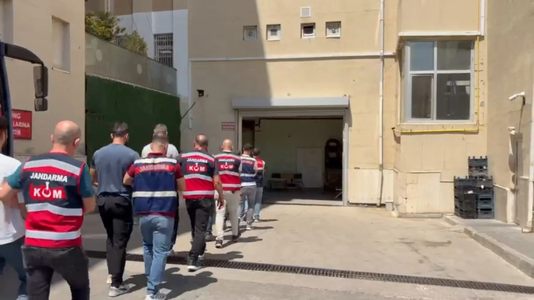 Diyarbakır kırsalında dev uyuşturucu operasyonu