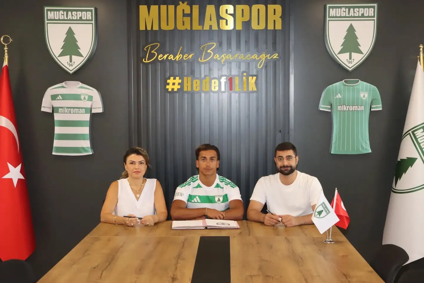 Muğlaspor'da Oğuzhan da imzayı attı