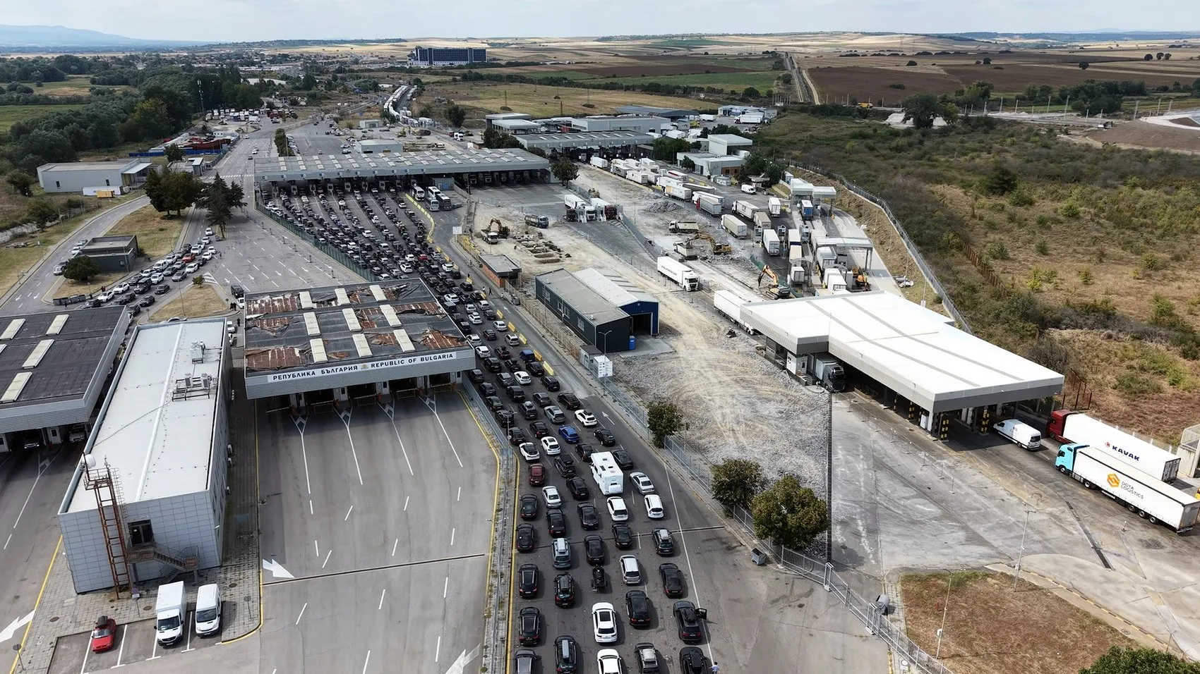 Edirne'de gurbetçi dönüşünde Kapıkule'den 5 bin 587 araçla son 3 yılın rekoru