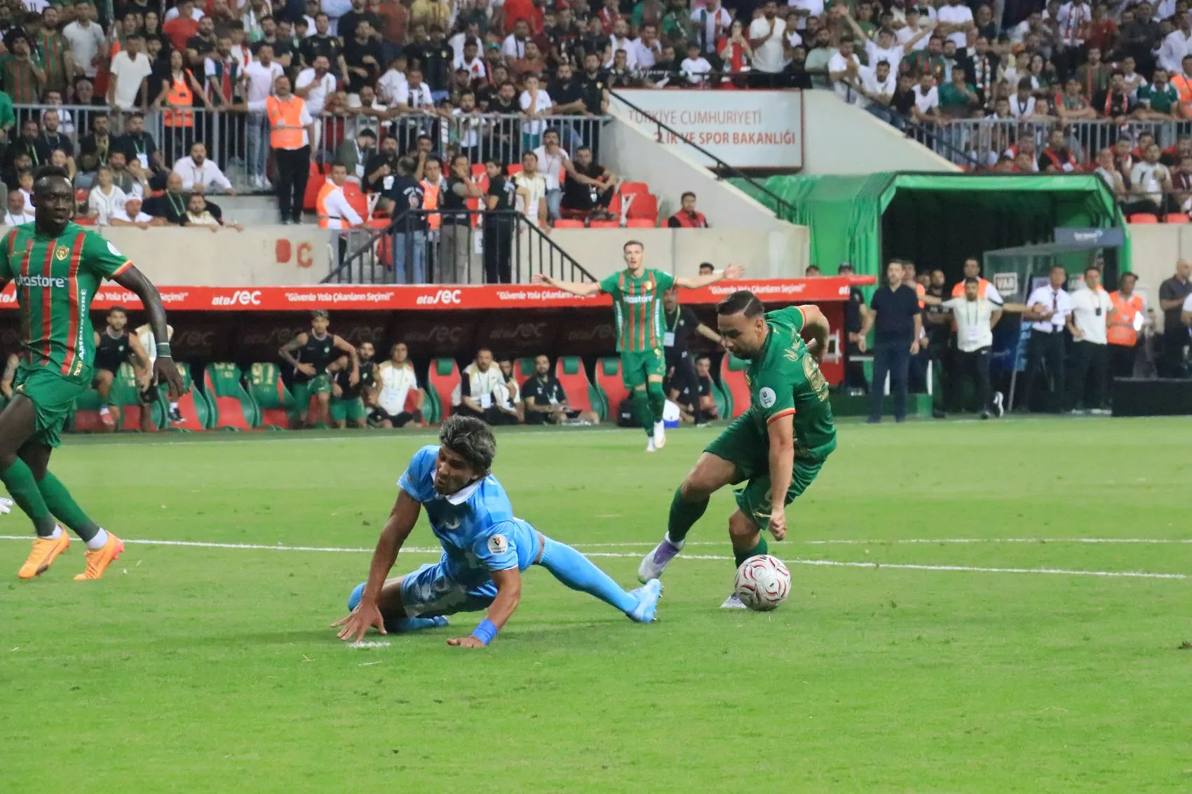Amedspor Süper Lig açılışını üç golle kutladı