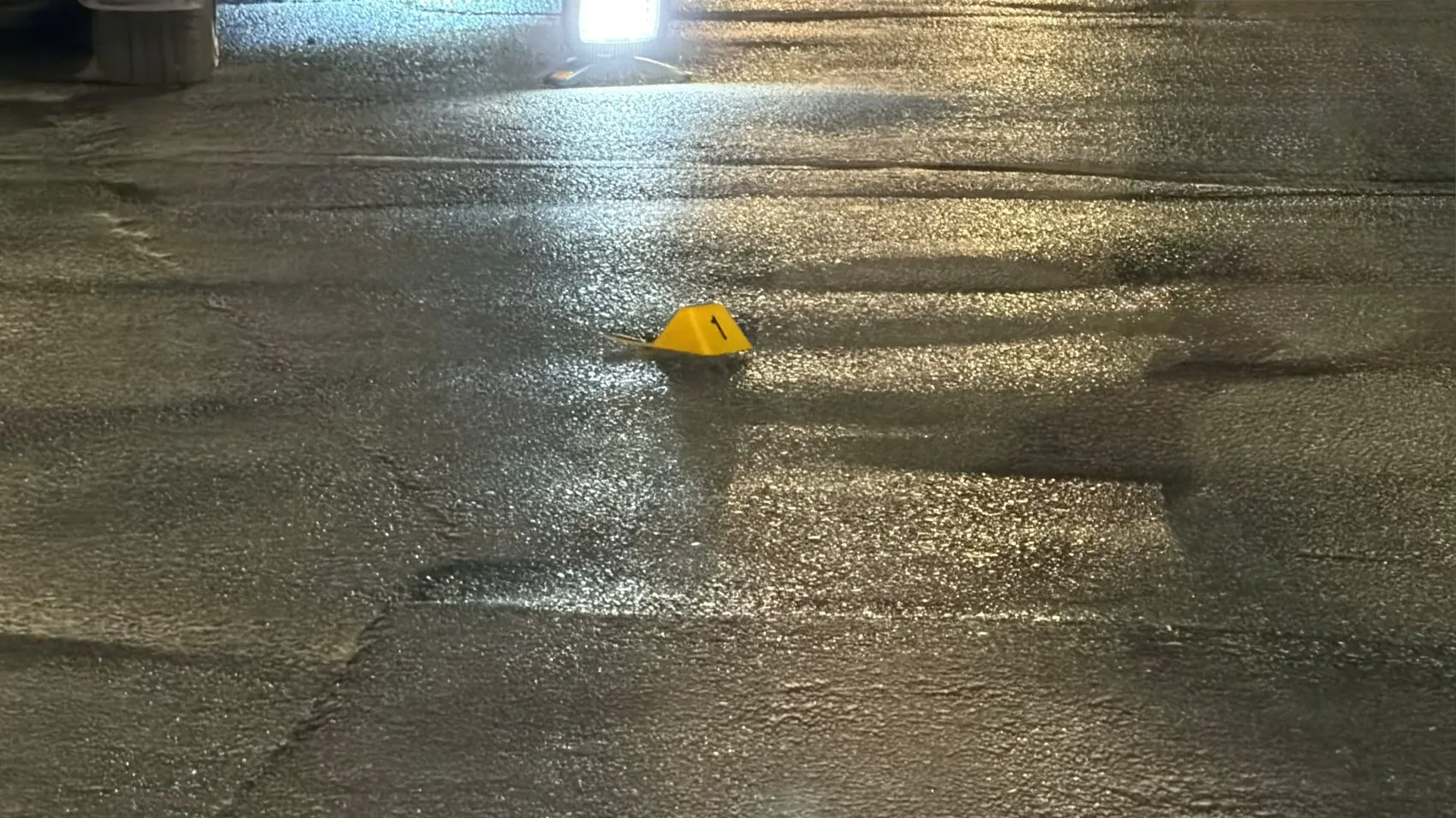 Antalya Kepez'de cadde ortasında silahlı dehşet