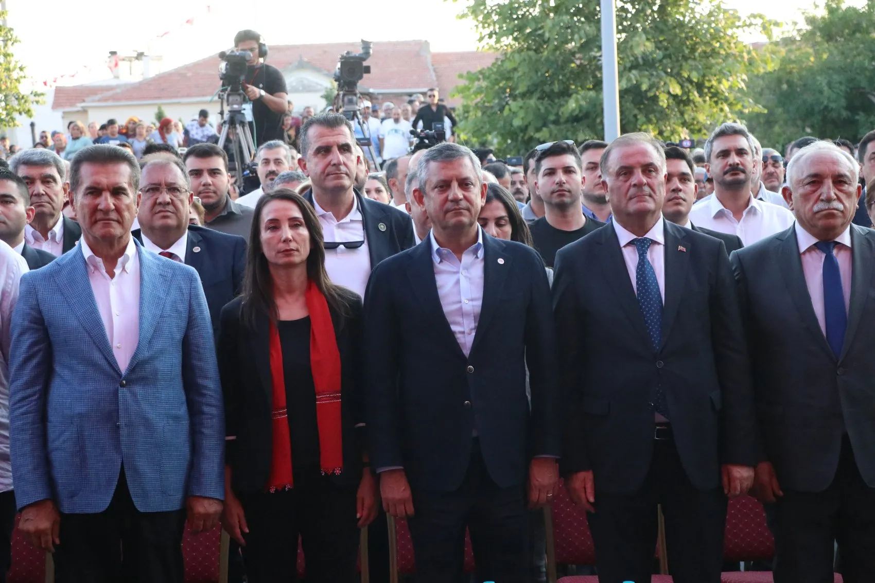 Özgür Özel Hacı Bektaş’ta iktidar sözü verdi