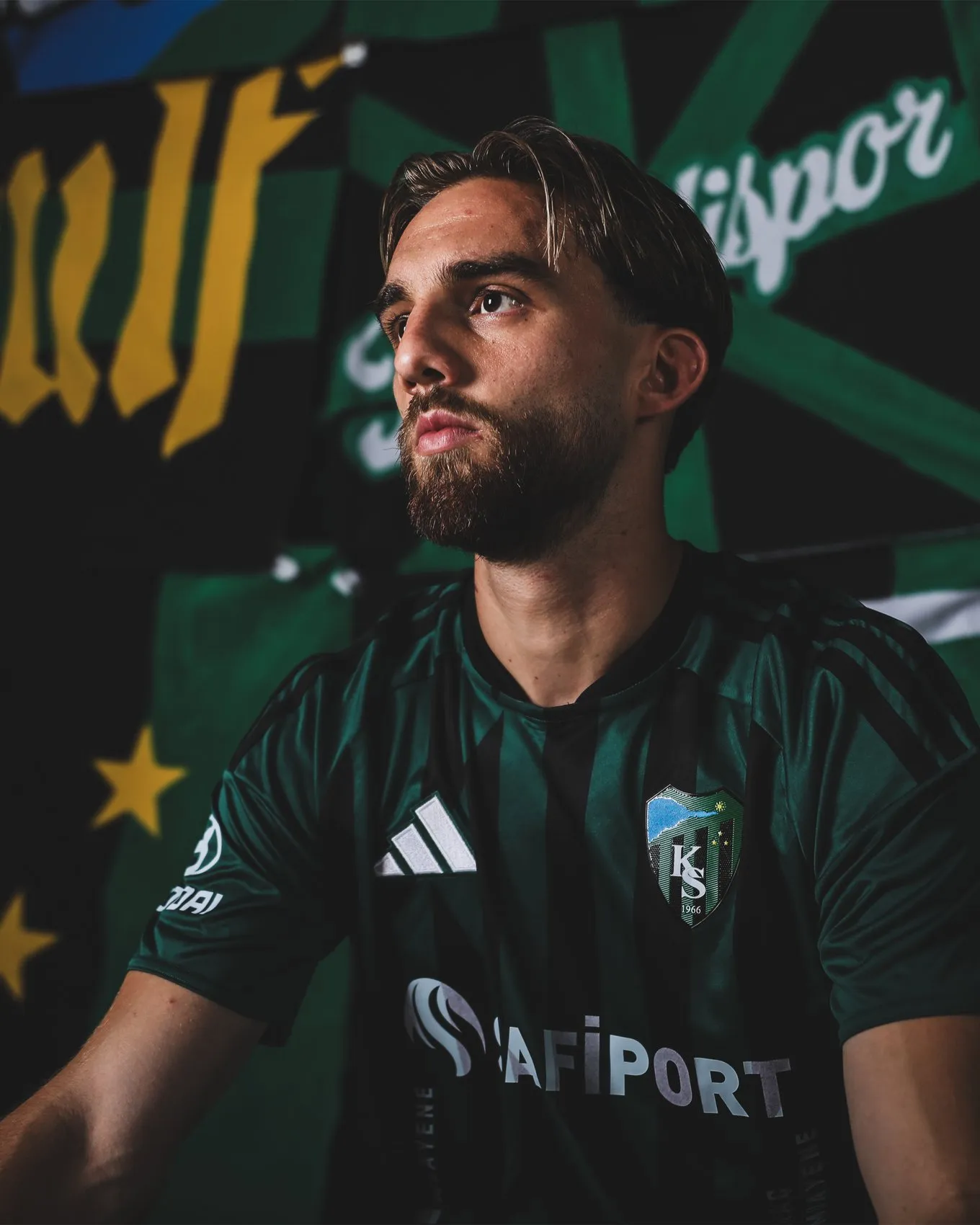 Kocaelispor orta saha hattını Berkan Kutlu ile güçlendirdi