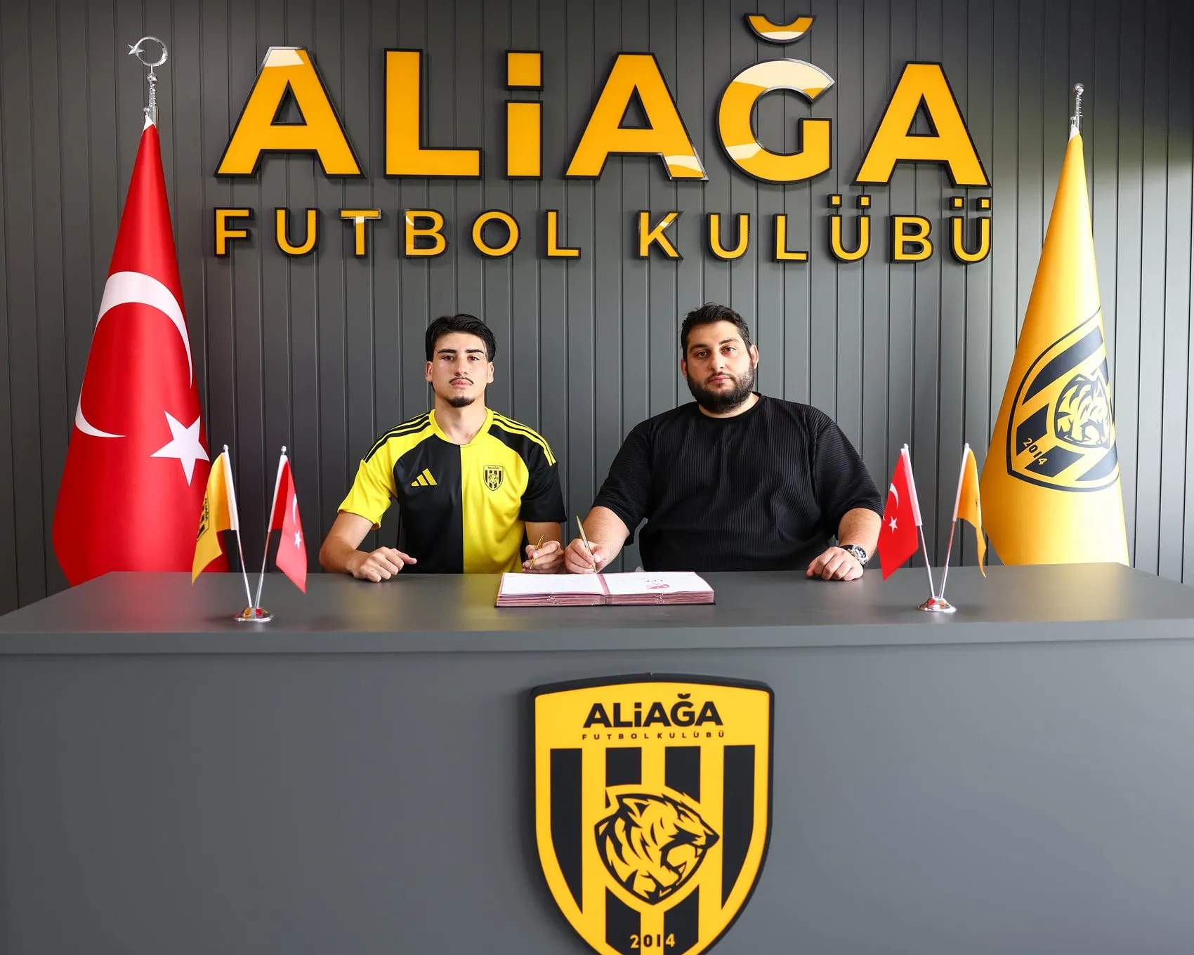 Aliağa FK olaylı transferi kadrosuna kattı