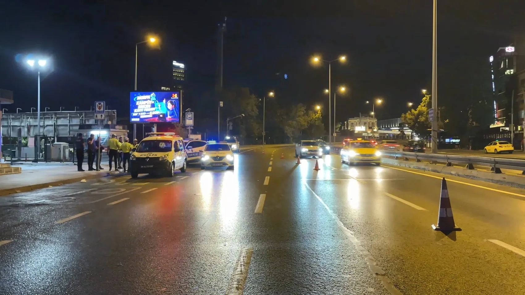 Motosiklet zincirleme kaza çıkardı Aynı noktada iki kaza, üç yaralı