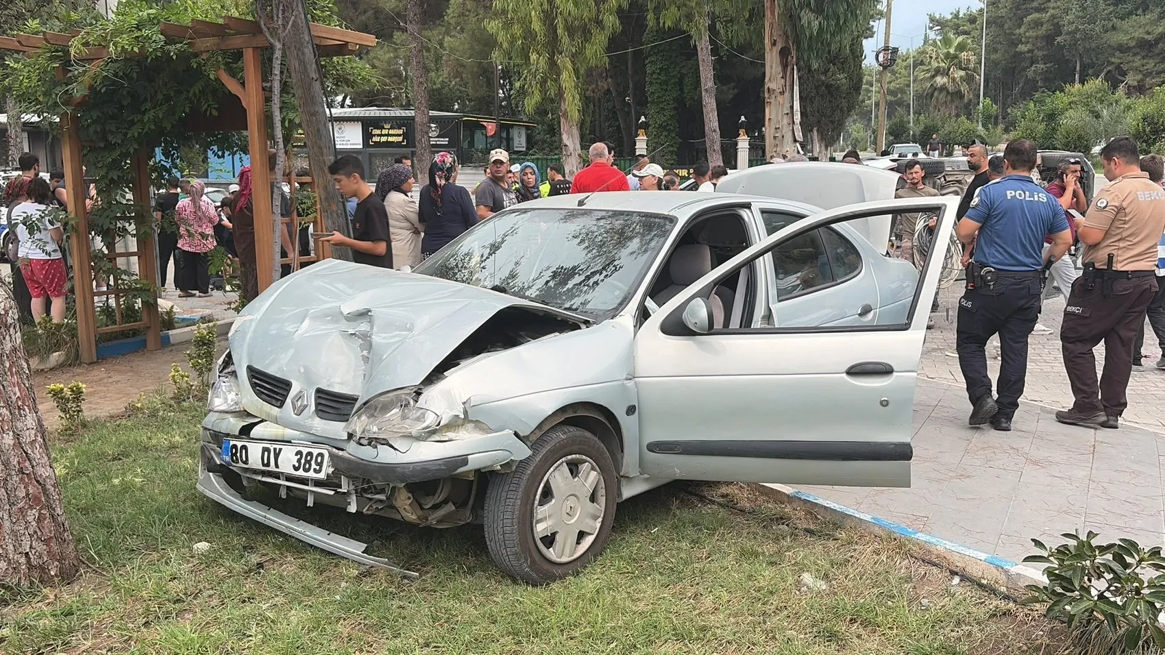 Düziçi’nde kavşak kazası 5 kişi yaralandı