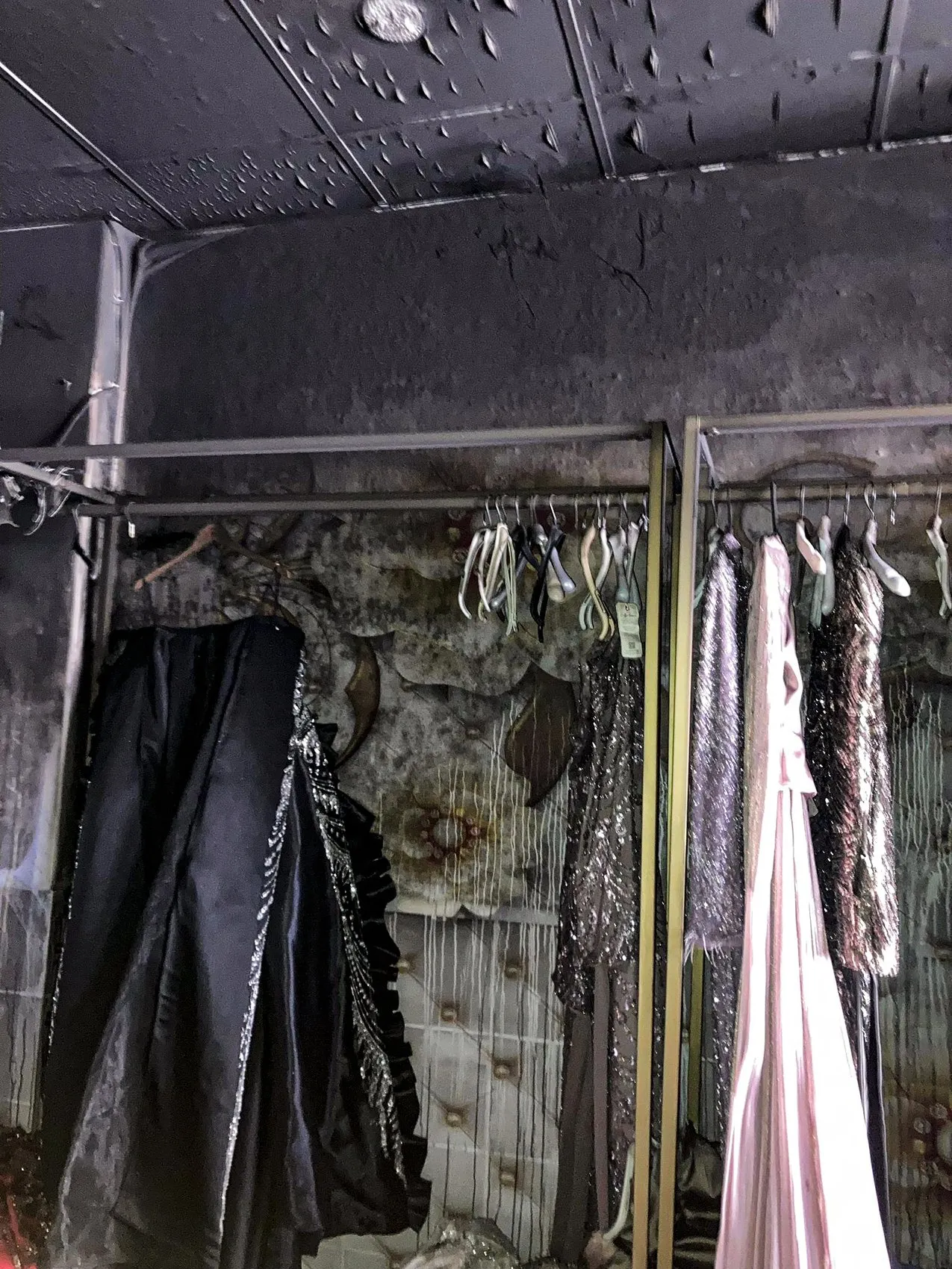 Boşanma aşamasındaki eşi gelinlikçi dükkanını kundakladı, jandarma gözaltına aldı