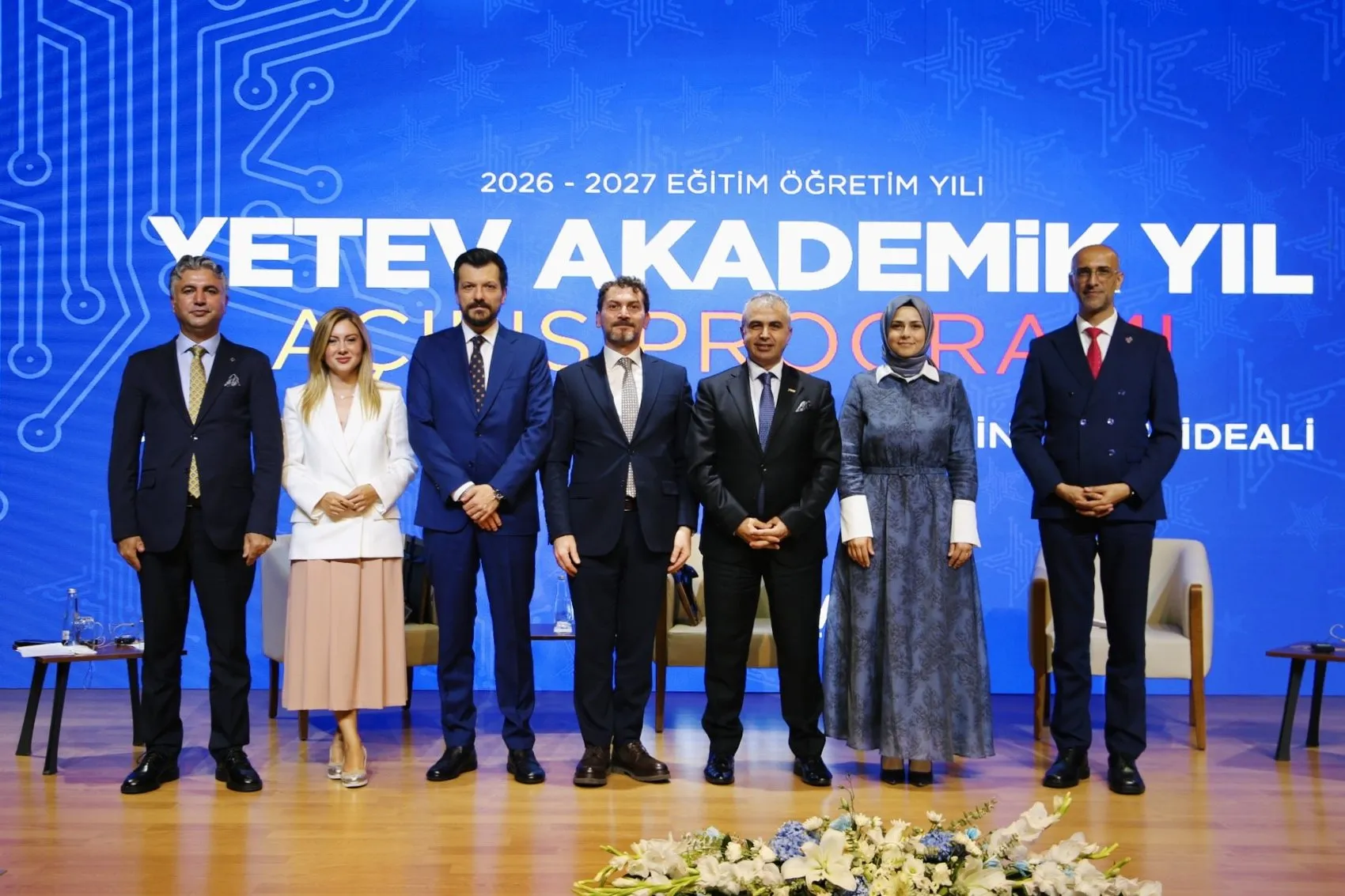 YETEV'de yeni eğitim yılı Yapay zeka çağında öğretmenin rolü konuşuldu