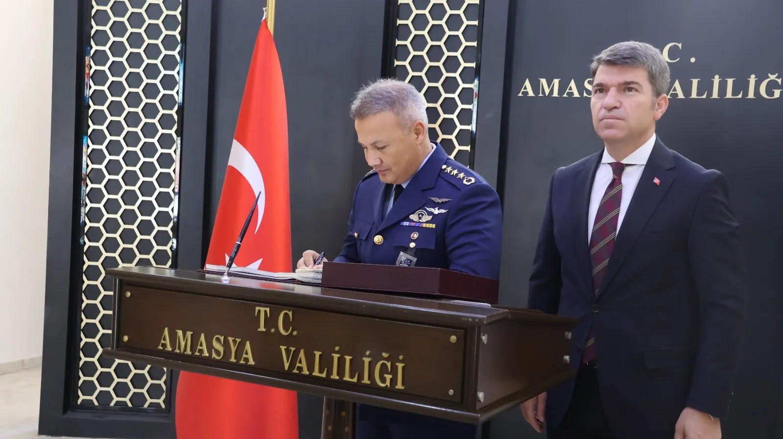 Türkiye’nin ilk astronotu Alper Gezeravcı Merzifon’da göreve başladı