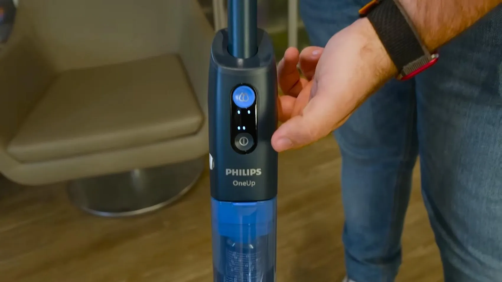 Philips OneUp Elektrikli Mop İncelemesi: Klasik paspaslara veda!
